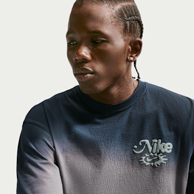 Nike Sportswear T-Shirt. Nike CA